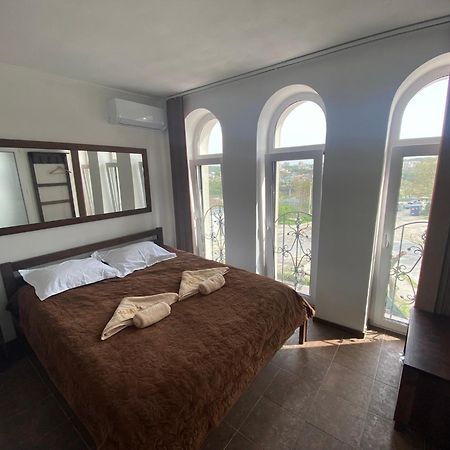 Family Люкс Aparthotel Kamianets-Podilskyi Exterior photo