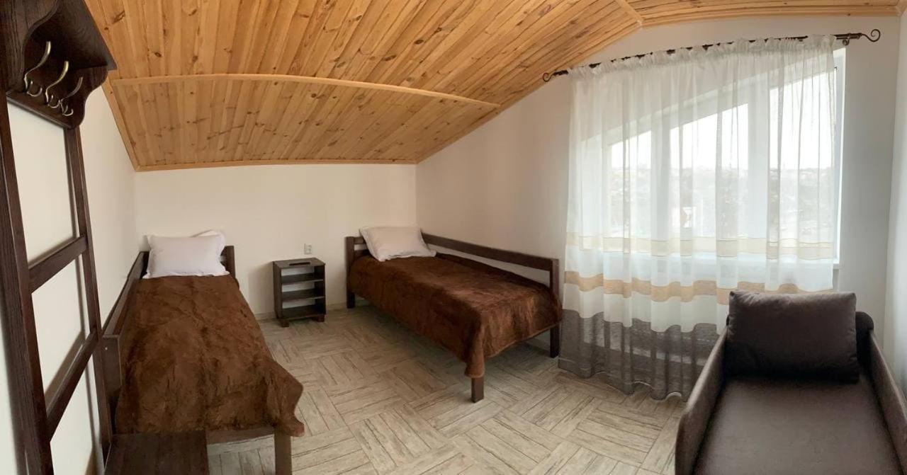 Family Люкс Aparthotel Kamianets-Podilskyi Exterior photo
